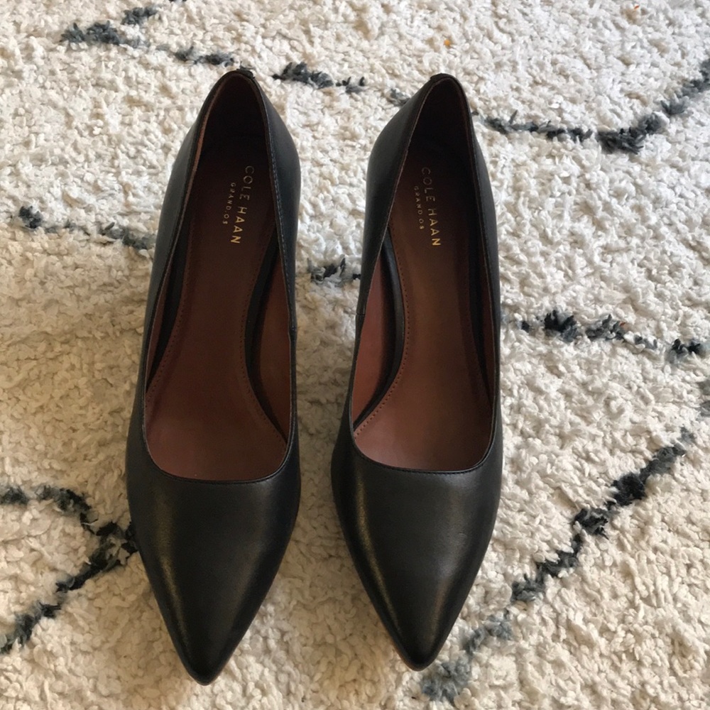 Cole Haan  Black leather pumps
